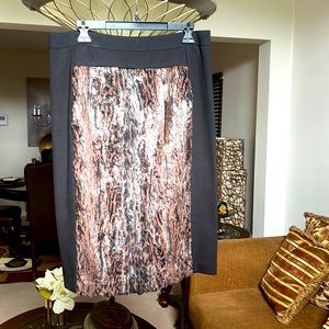 BCBG MAXZARIA WONENS SKIRT. SIZE L